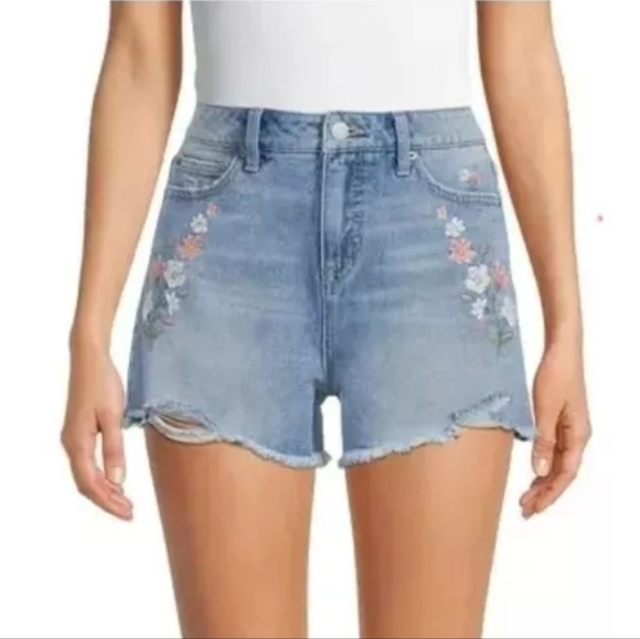 Time and Tru Pants - Time And Tru Floral Embroidered Distressed High Rise Jean Shorts Size 10